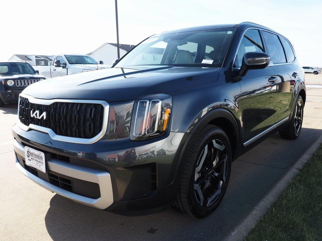 used 2023 Kia Telluride car, priced at $31,775