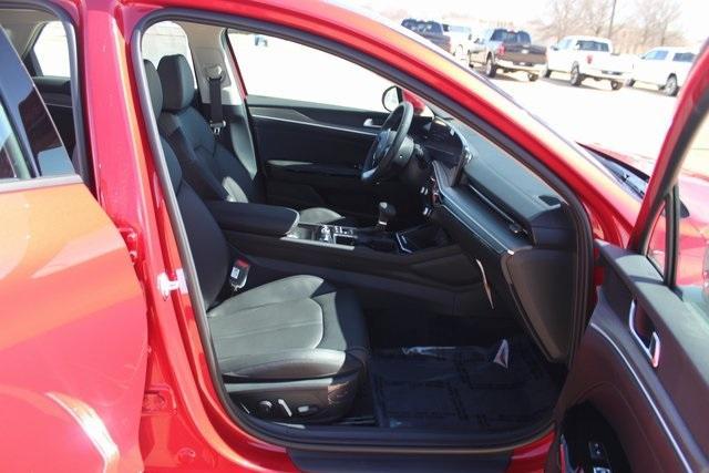 new 2025 Kia K5 car, priced at $36,325