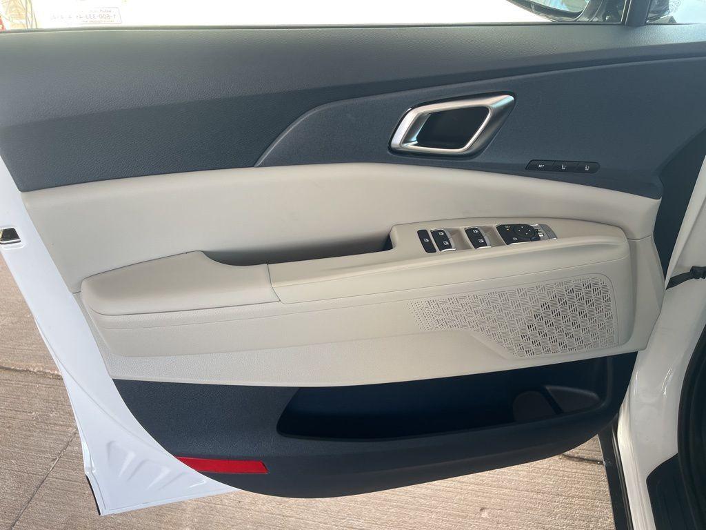 new 2026 Kia Carnival car, priced at $48,395