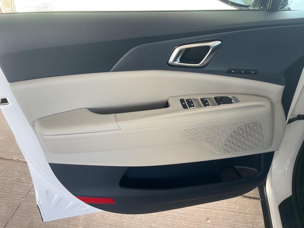 new 2026 Kia Carnival car, priced at $48,395