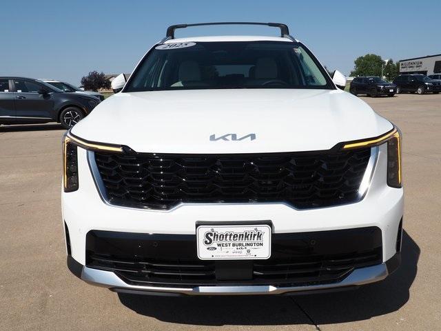 new 2025 Kia Sorento Hybrid car, priced at $43,140