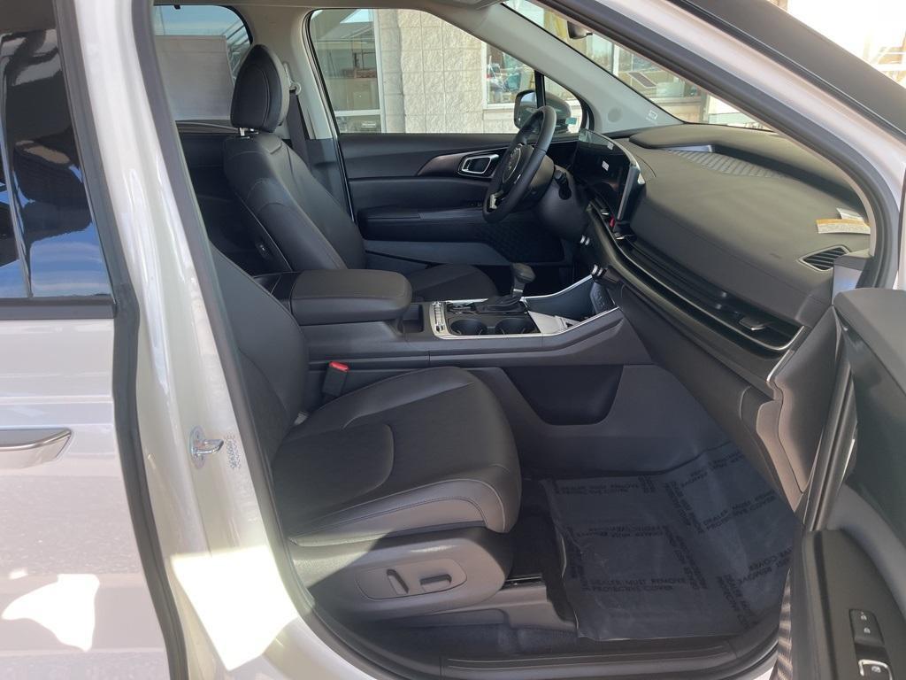 new 2026 Kia Carnival car, priced at $49,395