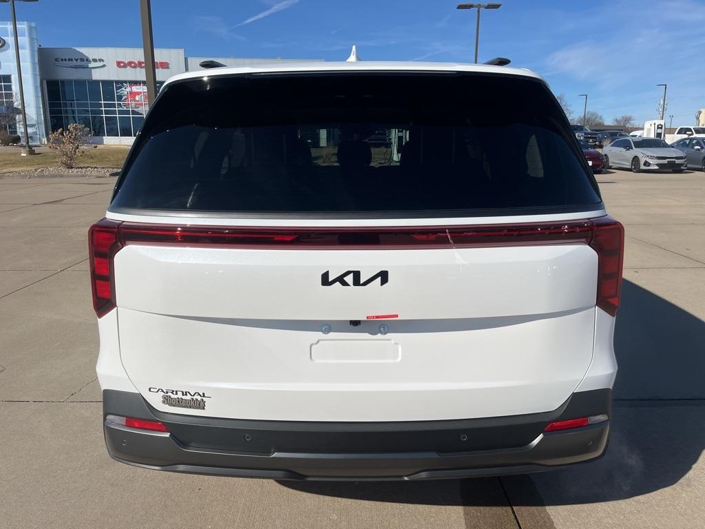 new 2026 Kia Carnival car, priced at $49,395