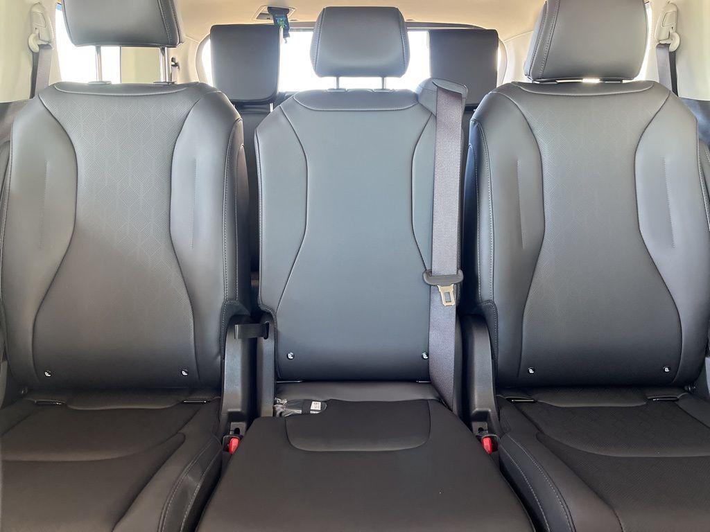 new 2026 Kia Carnival car, priced at $49,395