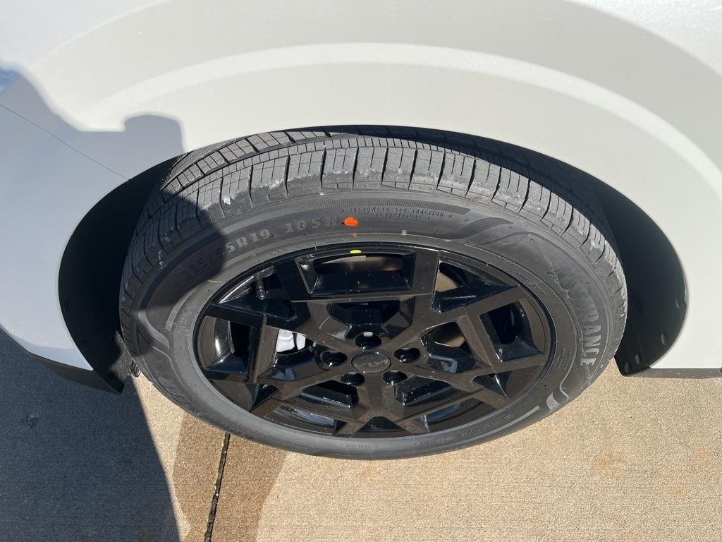 new 2026 Kia Carnival car, priced at $49,395