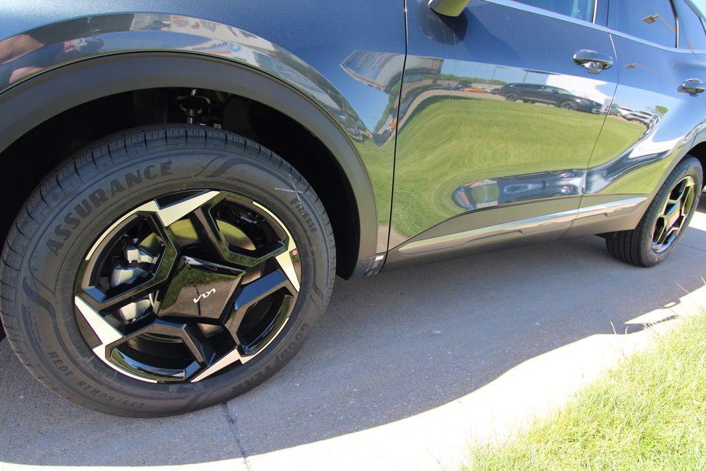 new 2026 Kia Sportage Hybrid car, priced at $36,265