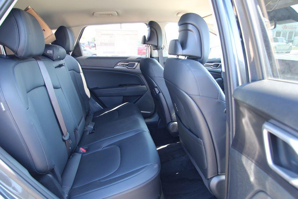 new 2026 Kia Sportage Hybrid car, priced at $36,265