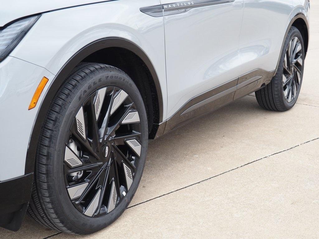 new 2026 Lincoln Nautilus car, priced at $67,055