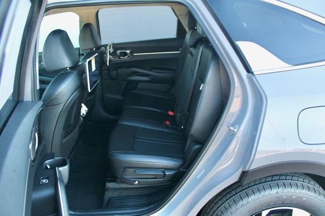 new 2025 Kia Sorento car, priced at $40,295