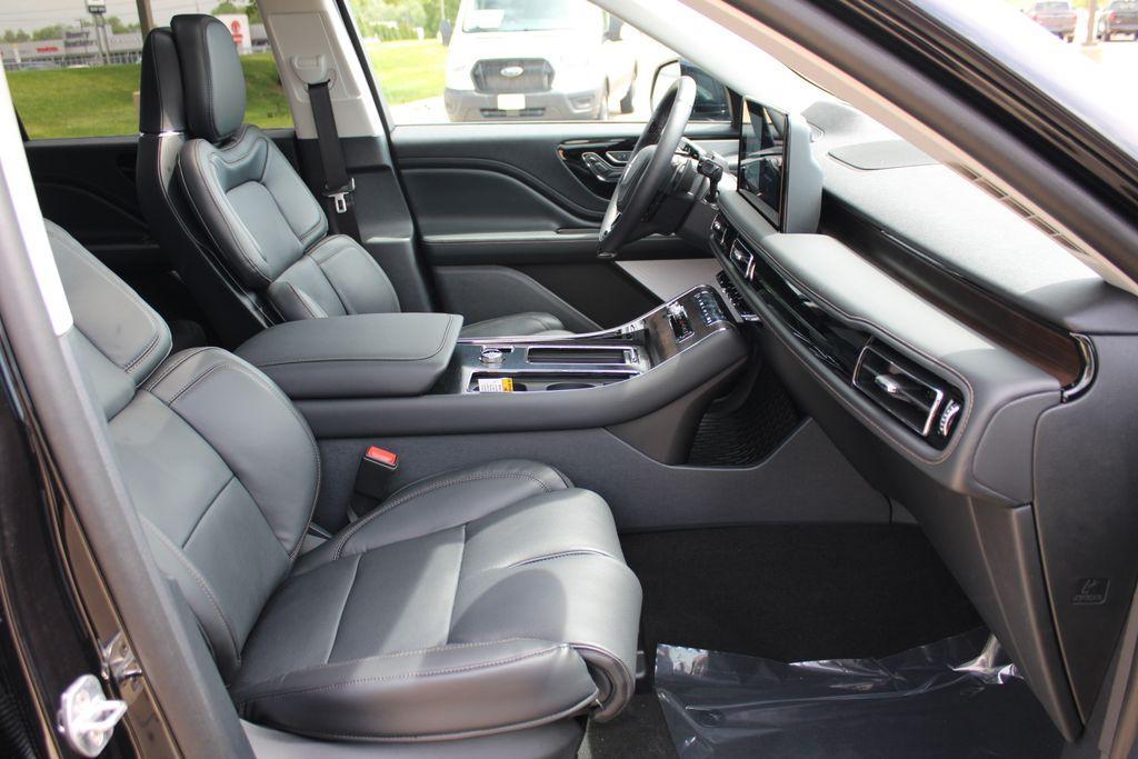 new 2026 Lincoln Aviator car, priced at $76,256