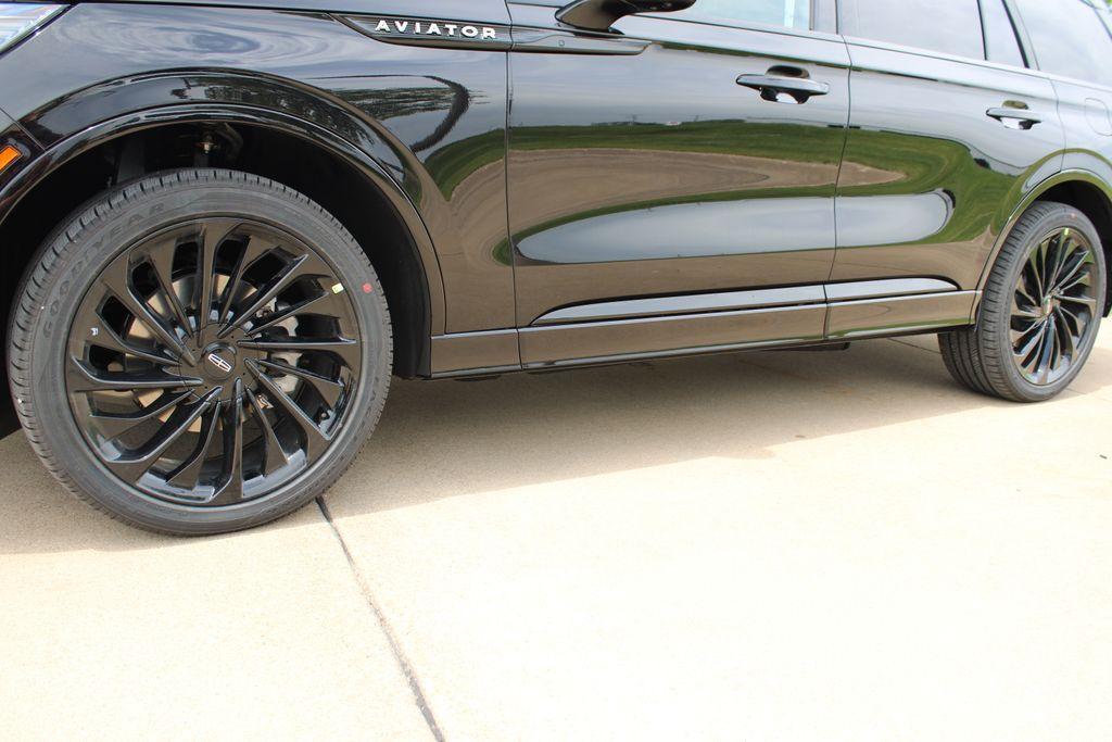 new 2026 Lincoln Aviator car, priced at $76,256