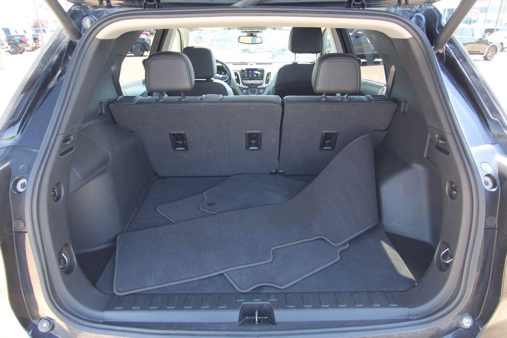 used 2021 Chevrolet Equinox car, priced at $17,333