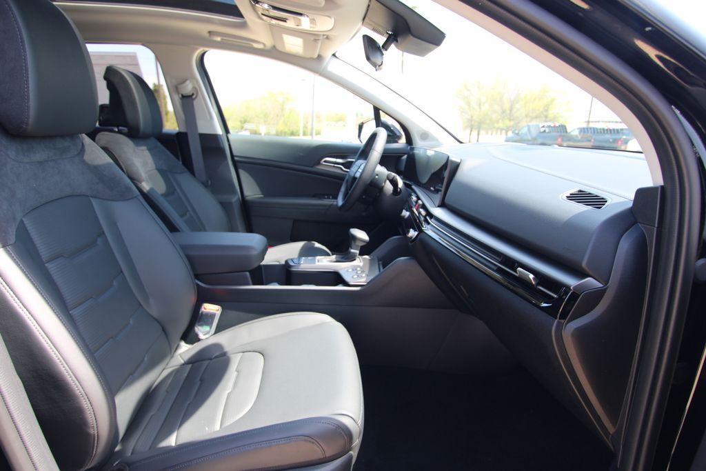 new 2026 Kia Sportage car, priced at $38,085