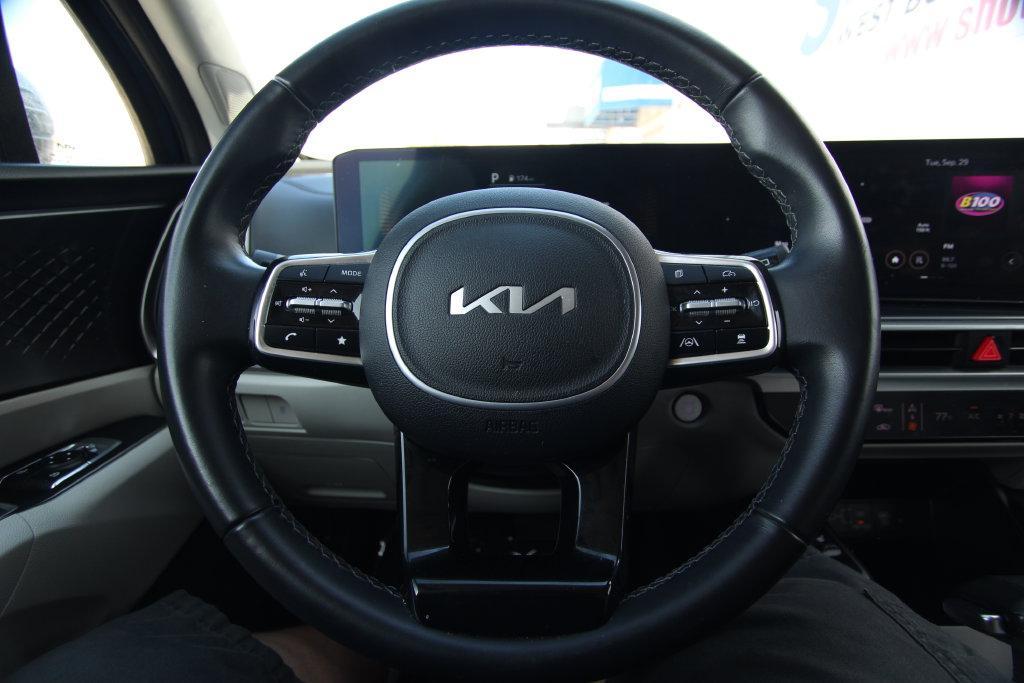 used 2024 Kia Sorento car, priced at $28,630