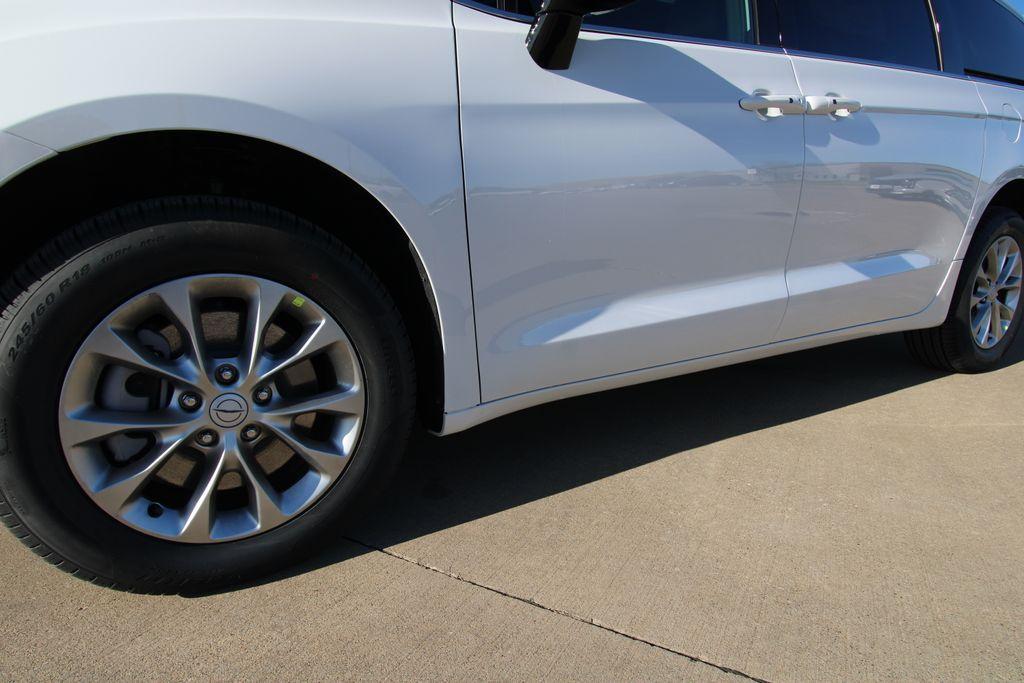 new 2026 Chrysler Pacifica car