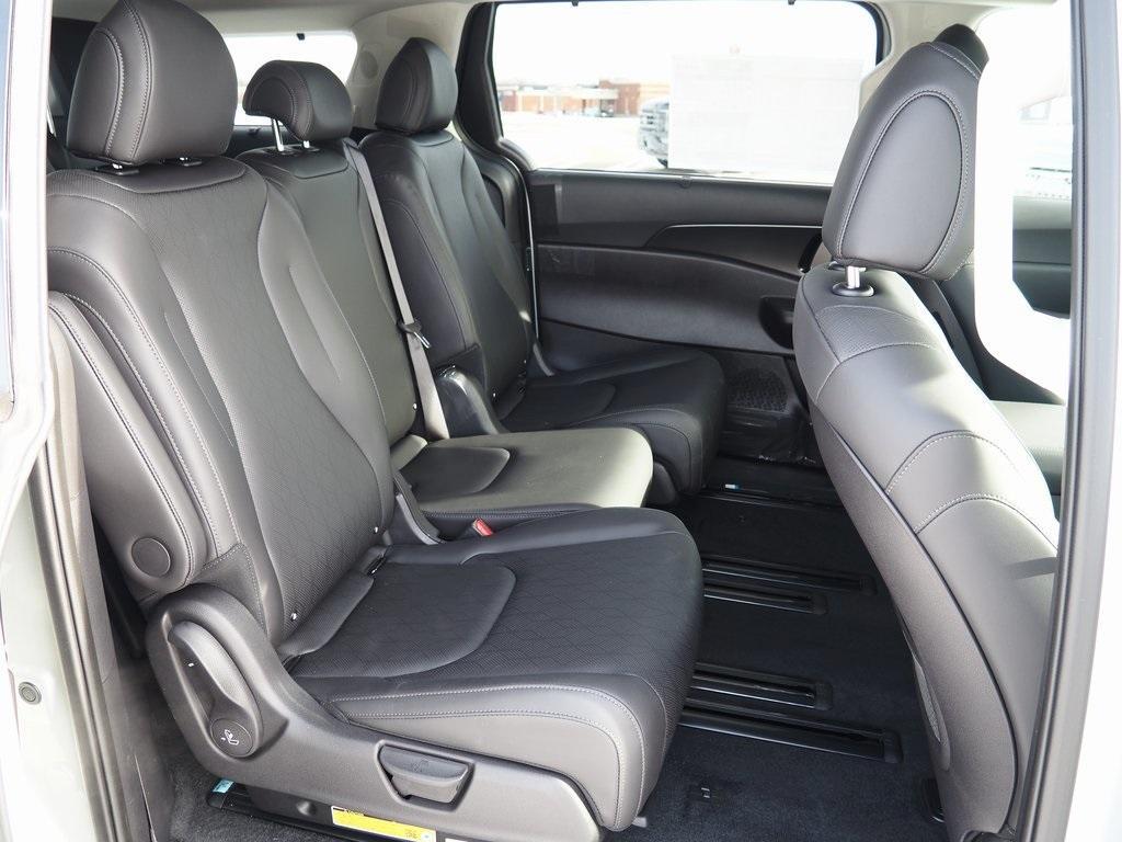 new 2026 Kia Carnival car, priced at $49,395