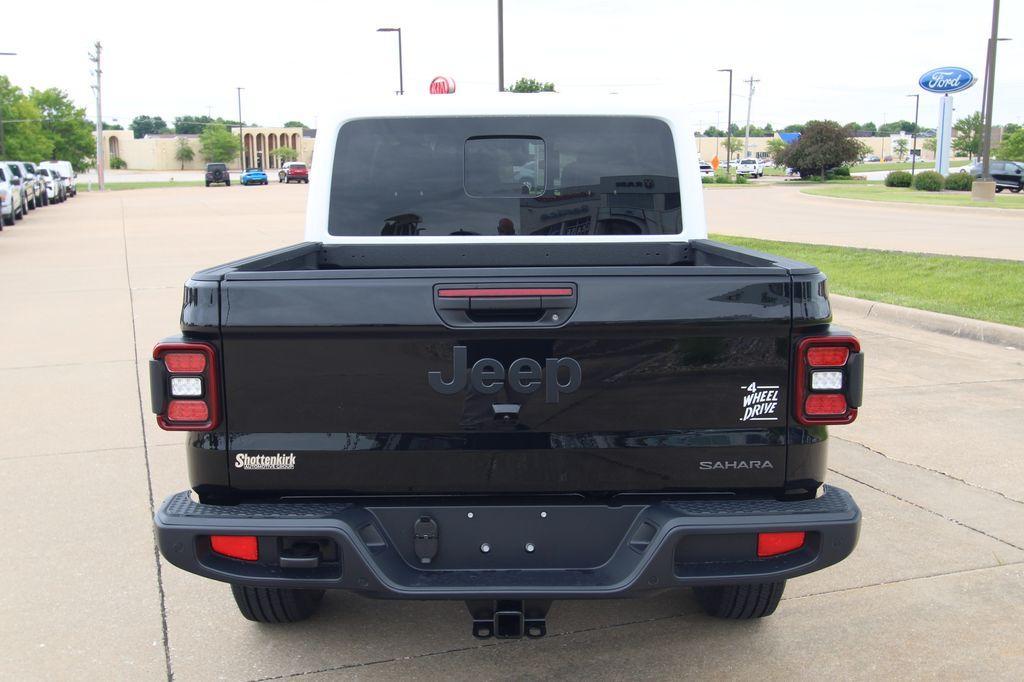 new 2026 Jeep Gladiator car, priced at $53,910