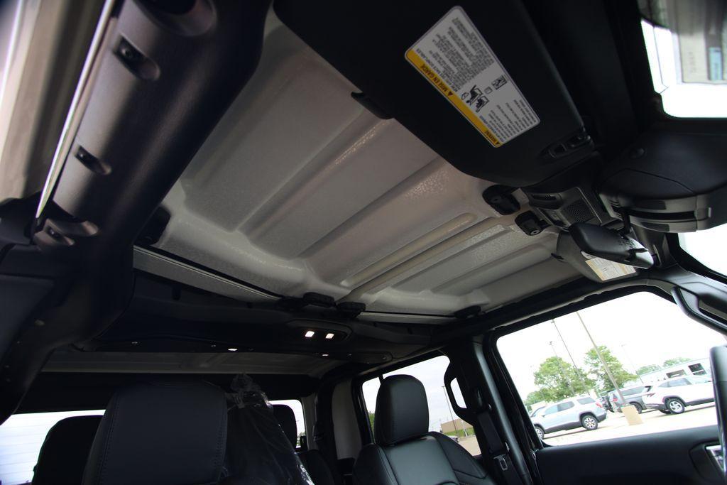 new 2026 Jeep Gladiator car, priced at $53,910