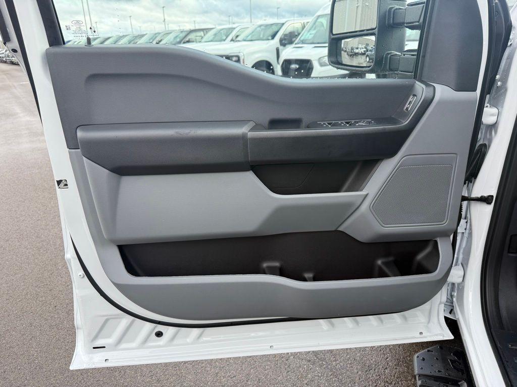 new 2026 Ford F-350 car, priced at $69,399