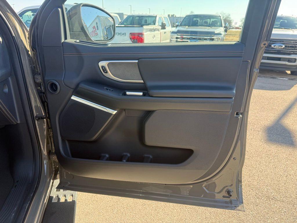 new 2026 Ford Expedition car, priced at $81,369