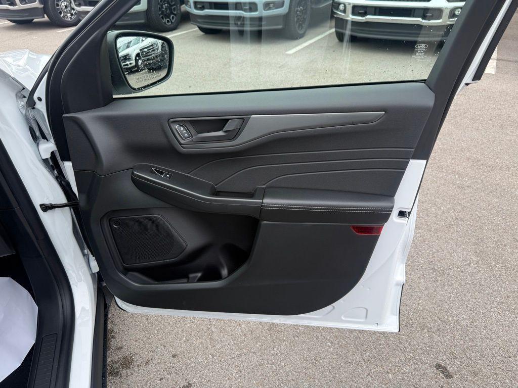 new 2026 Ford Escape car, priced at $28,198