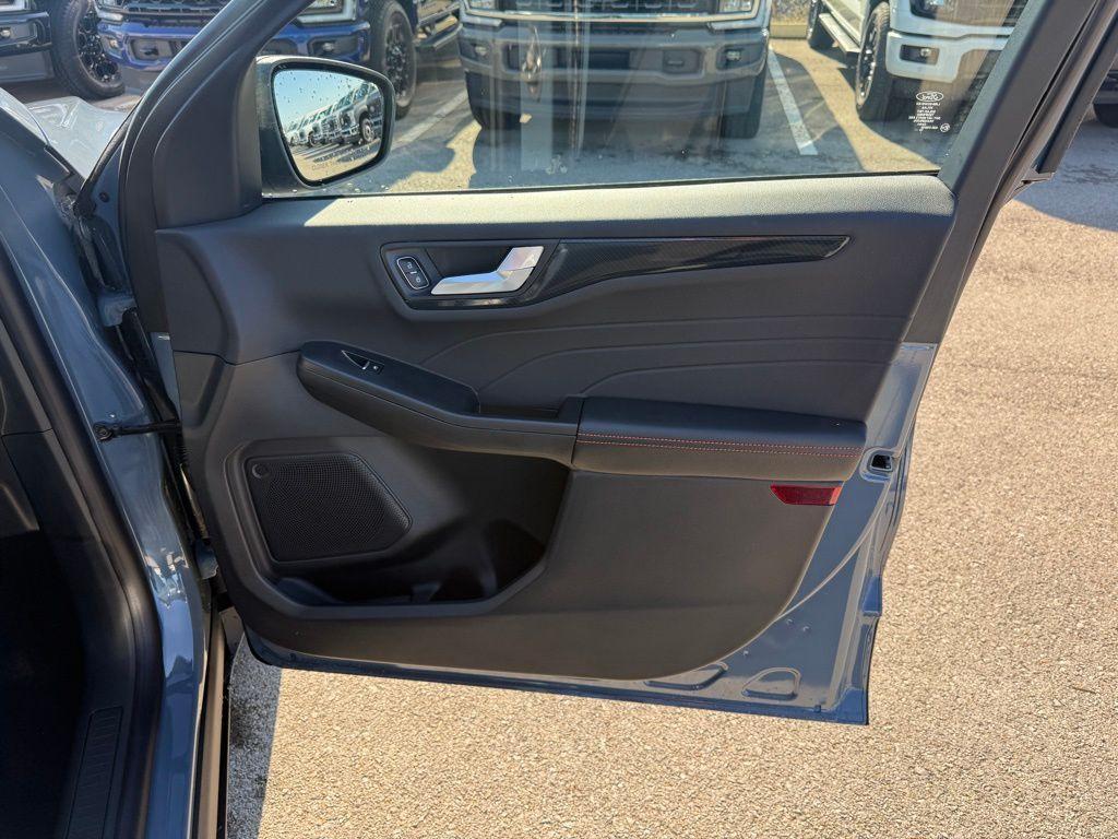 new 2026 Ford Escape car, priced at $28,918