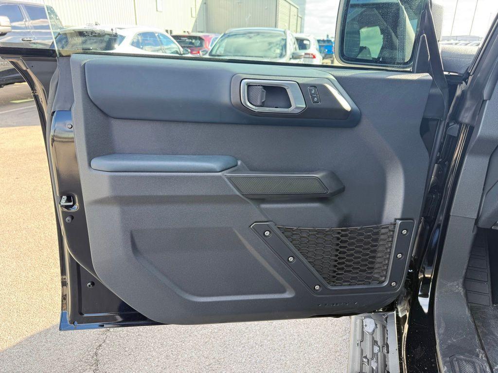new 2025 Ford Bronco car, priced at $49,516