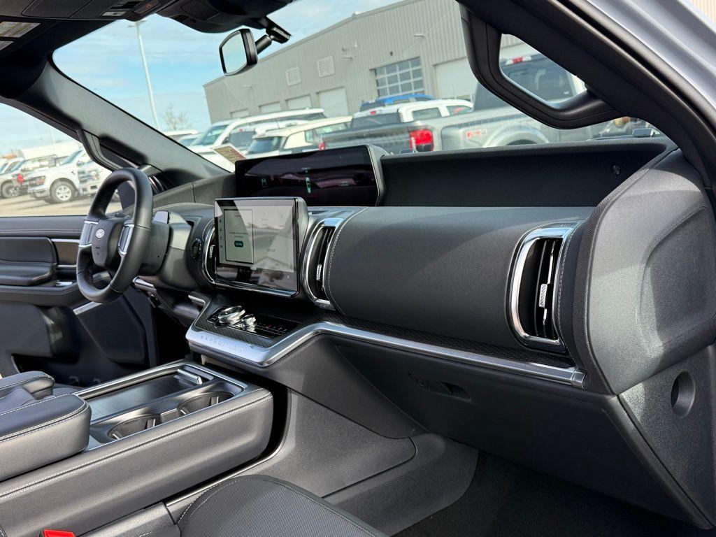 new 2026 Ford Expedition car, priced at $78,045