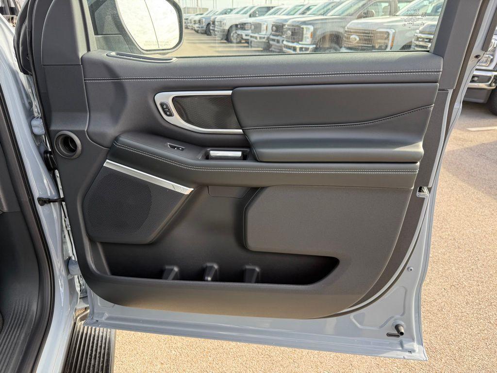 new 2026 Ford Expedition car, priced at $78,045