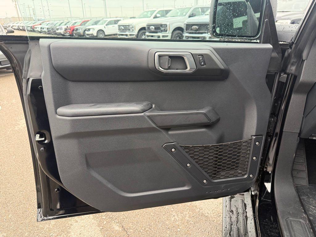 new 2025 Ford Bronco car, priced at $51,709