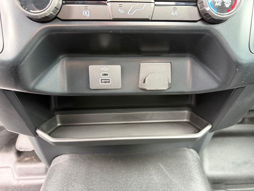 new 2025 Ford F-150 car, priced at $50,440