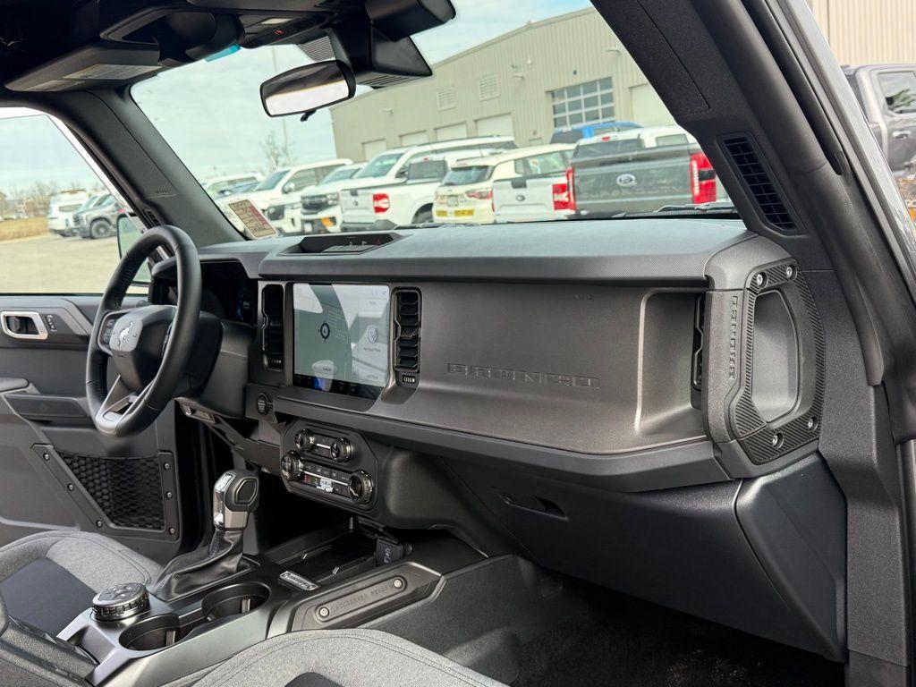 new 2025 Ford Bronco car, priced at $40,726