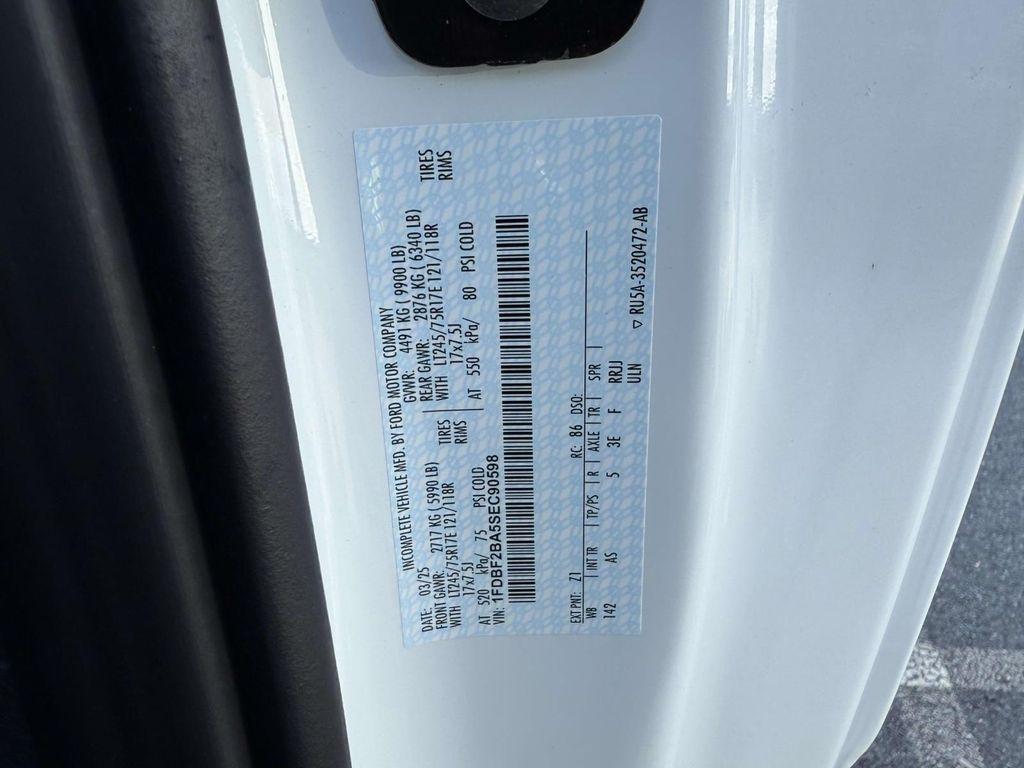 new 2025 Ford F-250 car, priced at $61,890