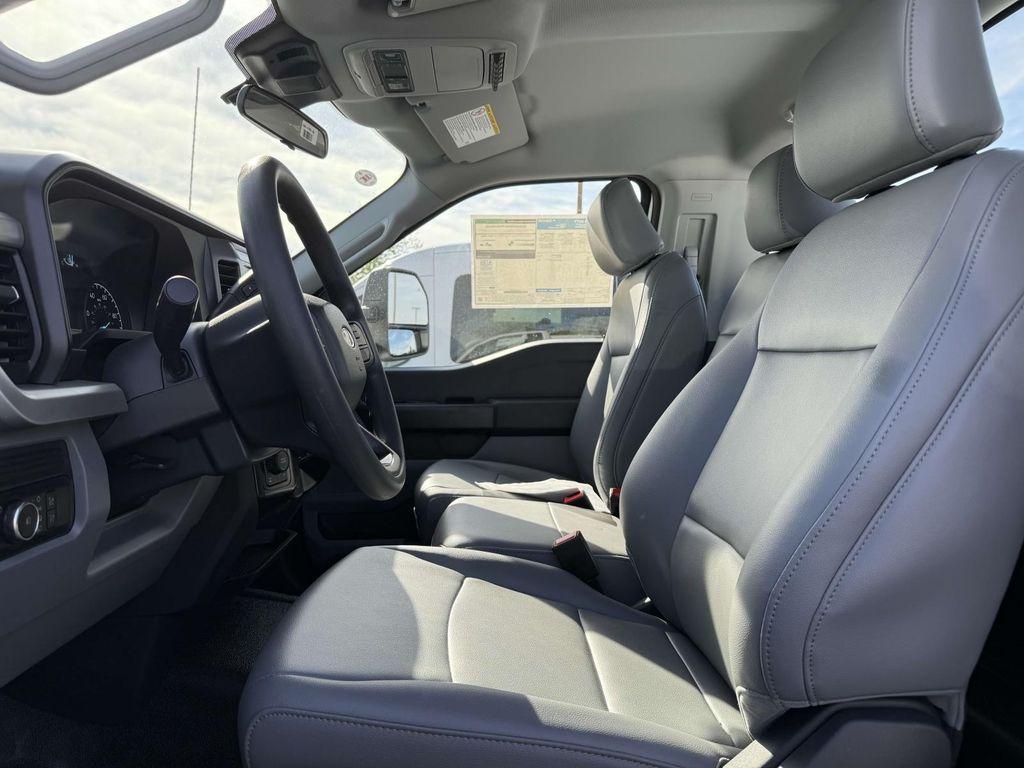 new 2025 Ford F-250 car, priced at $61,890