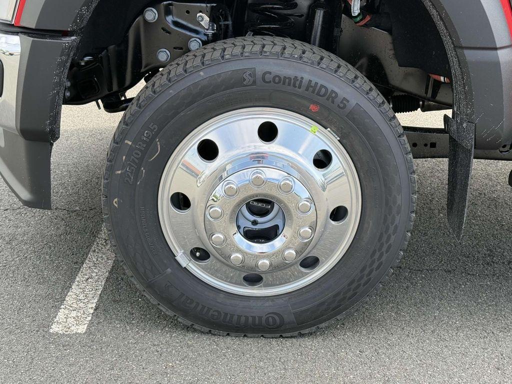 new 2025 Ford F-450 car, priced at $76,005