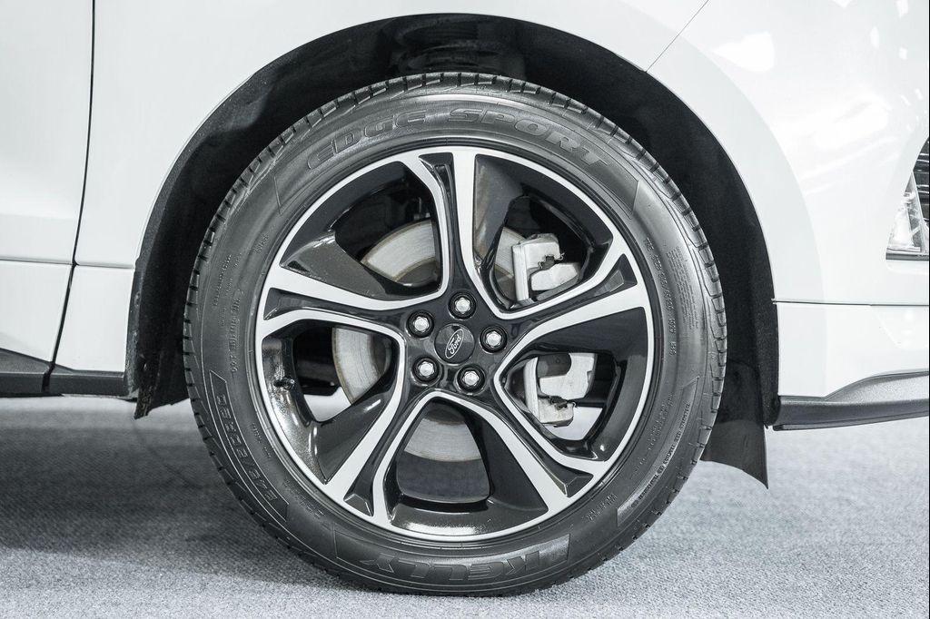 used 2023 Ford Edge car, priced at $24,000