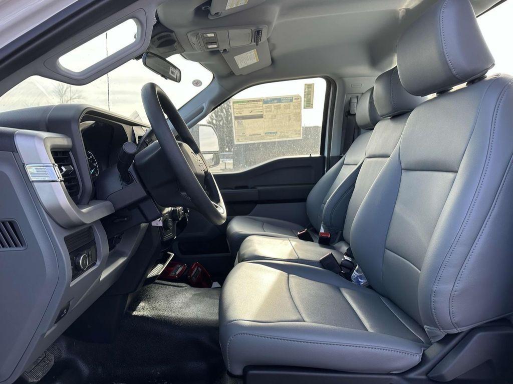 new 2024 Ford F-350 car, priced at $67,644