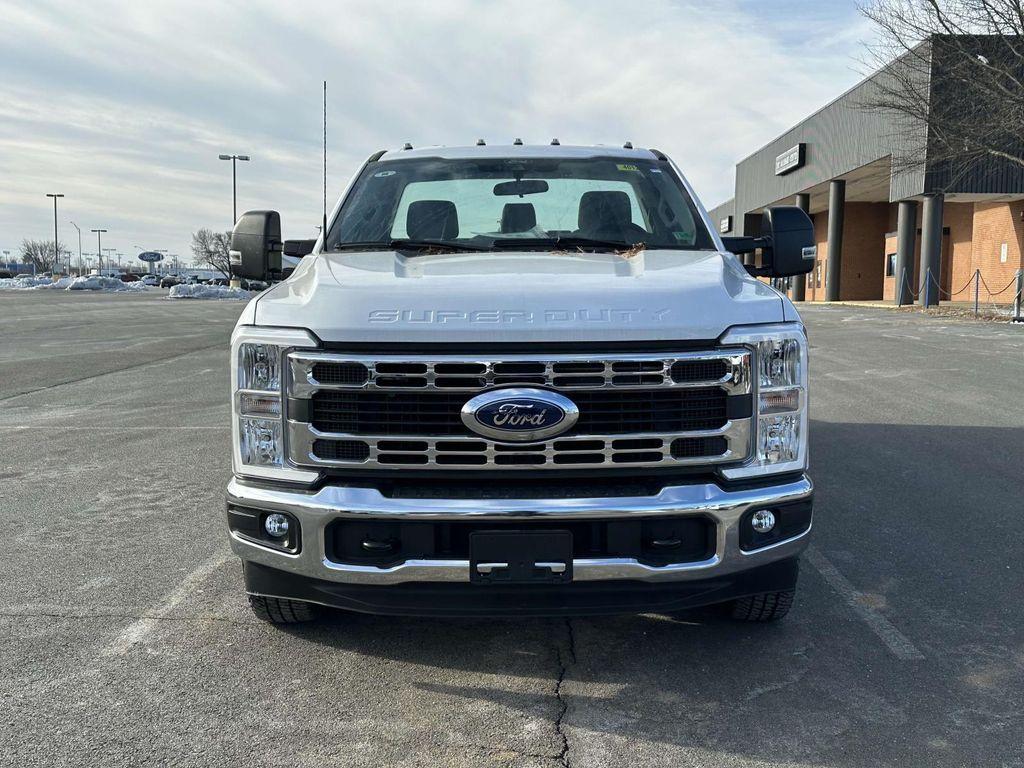 new 2024 Ford F-350 car, priced at $67,644