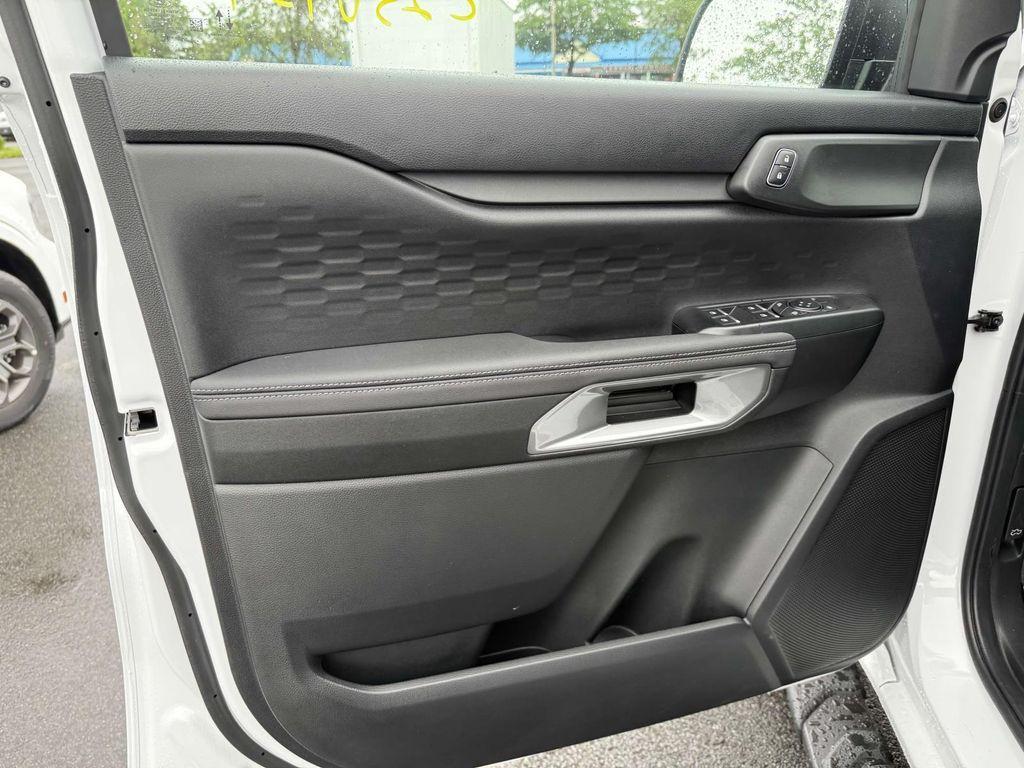 new 2025 Ford Ranger car, priced at $38,975