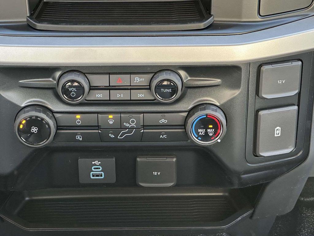 new 2025 Ford F-250 car, priced at $62,090