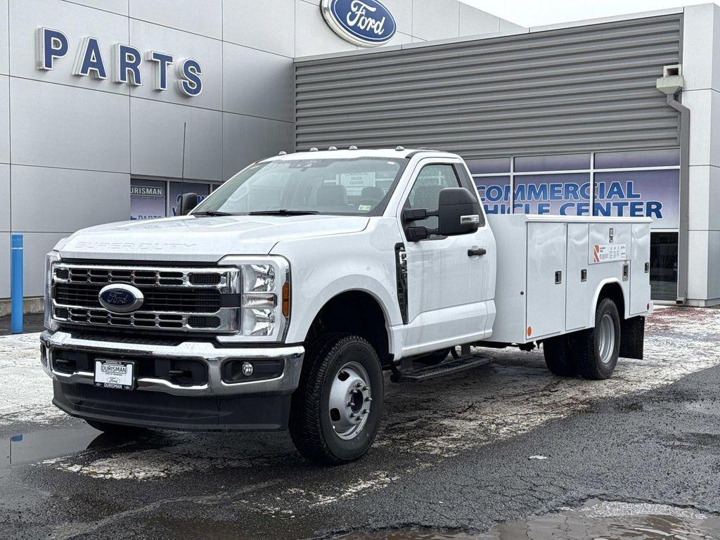 new 2024 Ford F-350 car, priced at $67,968