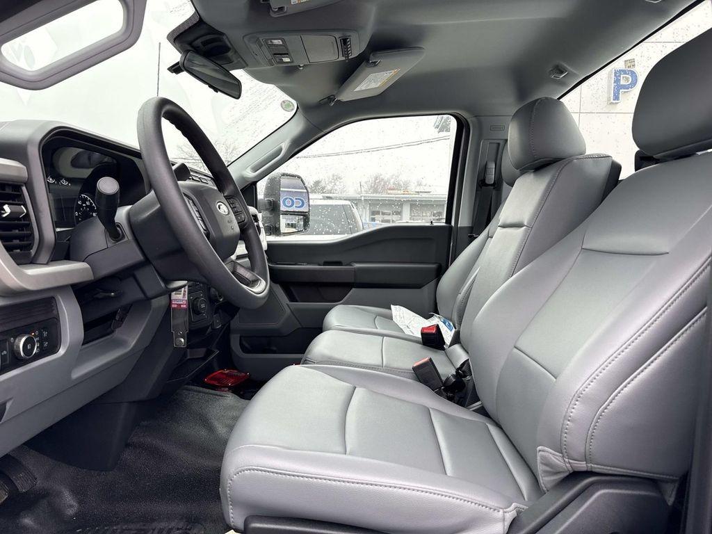 new 2024 Ford F-350 car, priced at $67,968