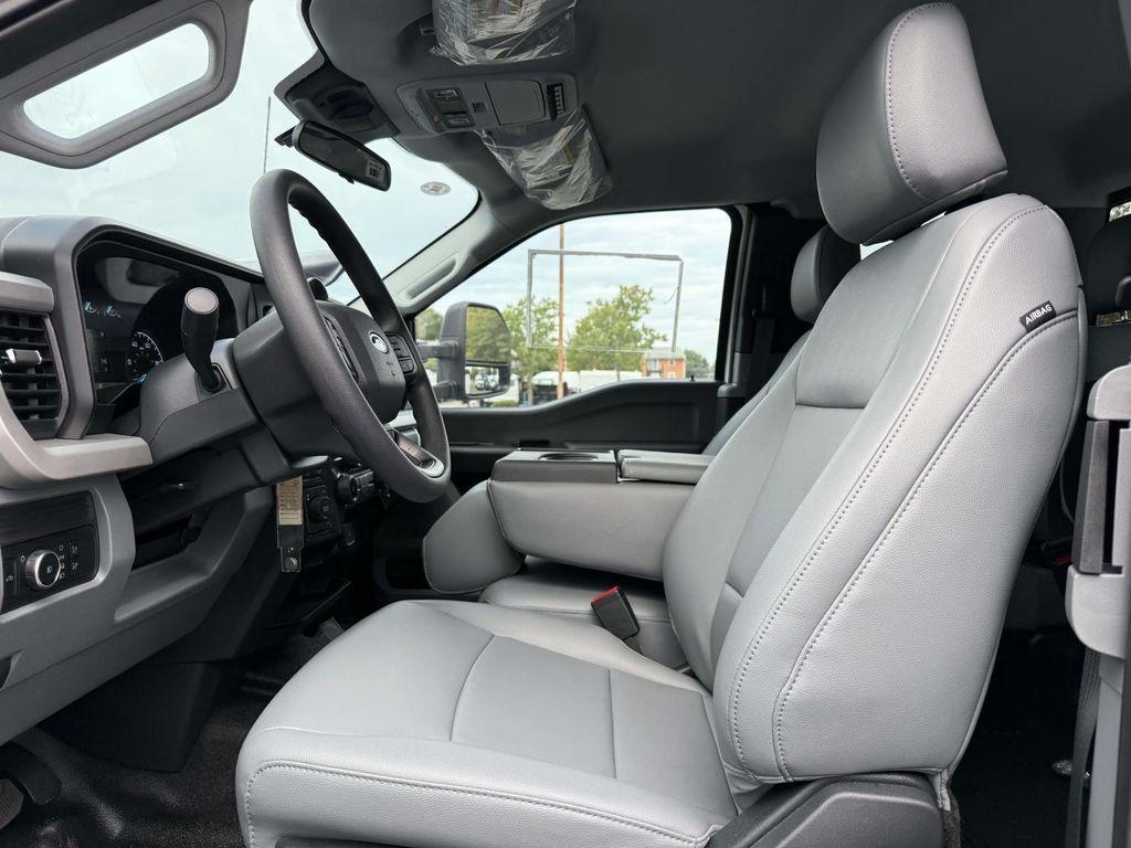new 2025 Ford F-450 car, priced at $91,446