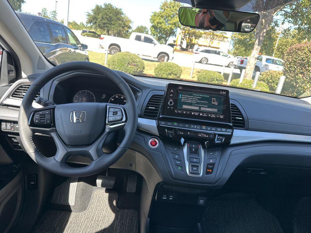 new 2026 Honda Odyssey car, priced at $42,626