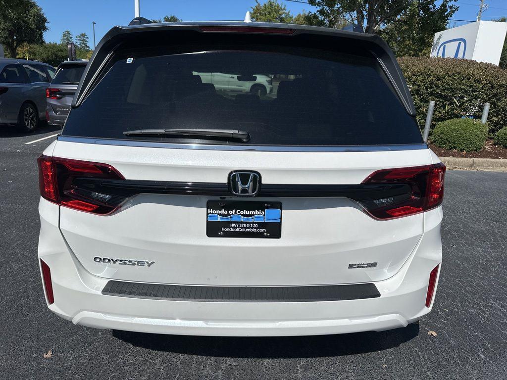 new 2026 Honda Odyssey car, priced at $42,626