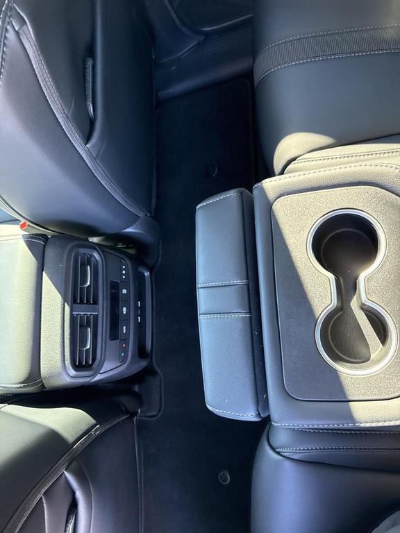 used 2025 Honda Pilot car, priced at $43,000