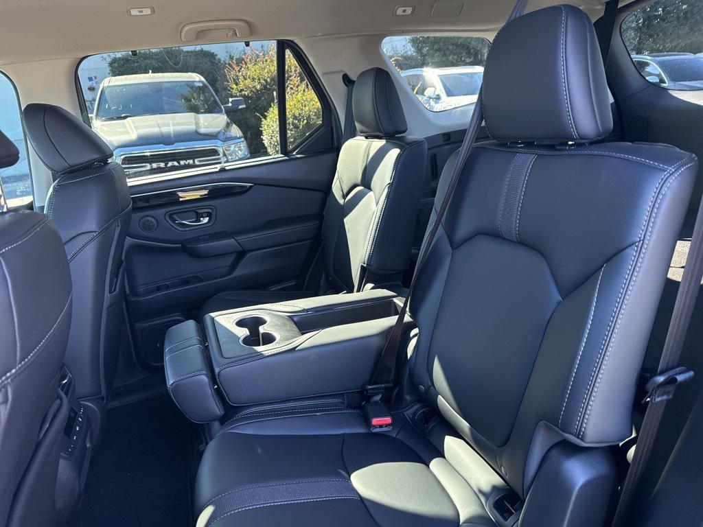 used 2025 Honda Pilot car, priced at $43,000