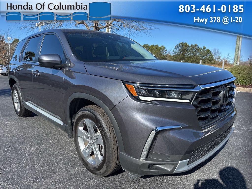 used 2025 Honda Pilot car, priced at $41,589