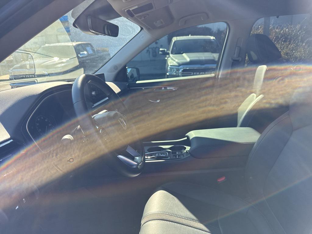used 2025 Honda Pilot car, priced at $43,000