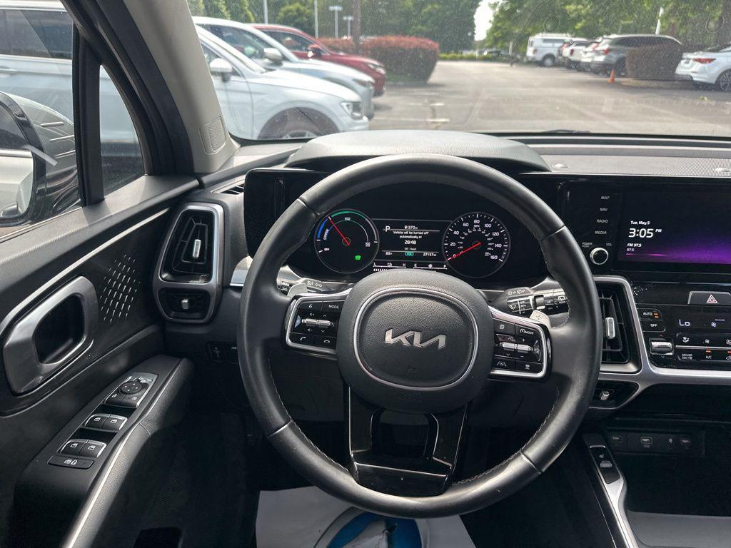 used 2023 Kia Sorento Hybrid car, priced at $29,000